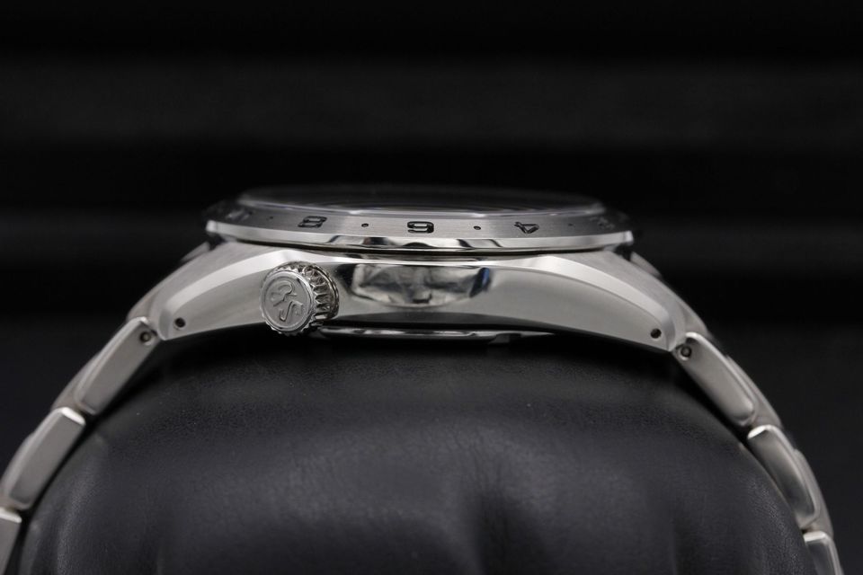 Grand Seiko Sport Collection SBGN027 Image 3